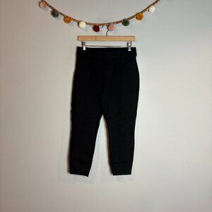 Spanx black cropped capri ponte pants